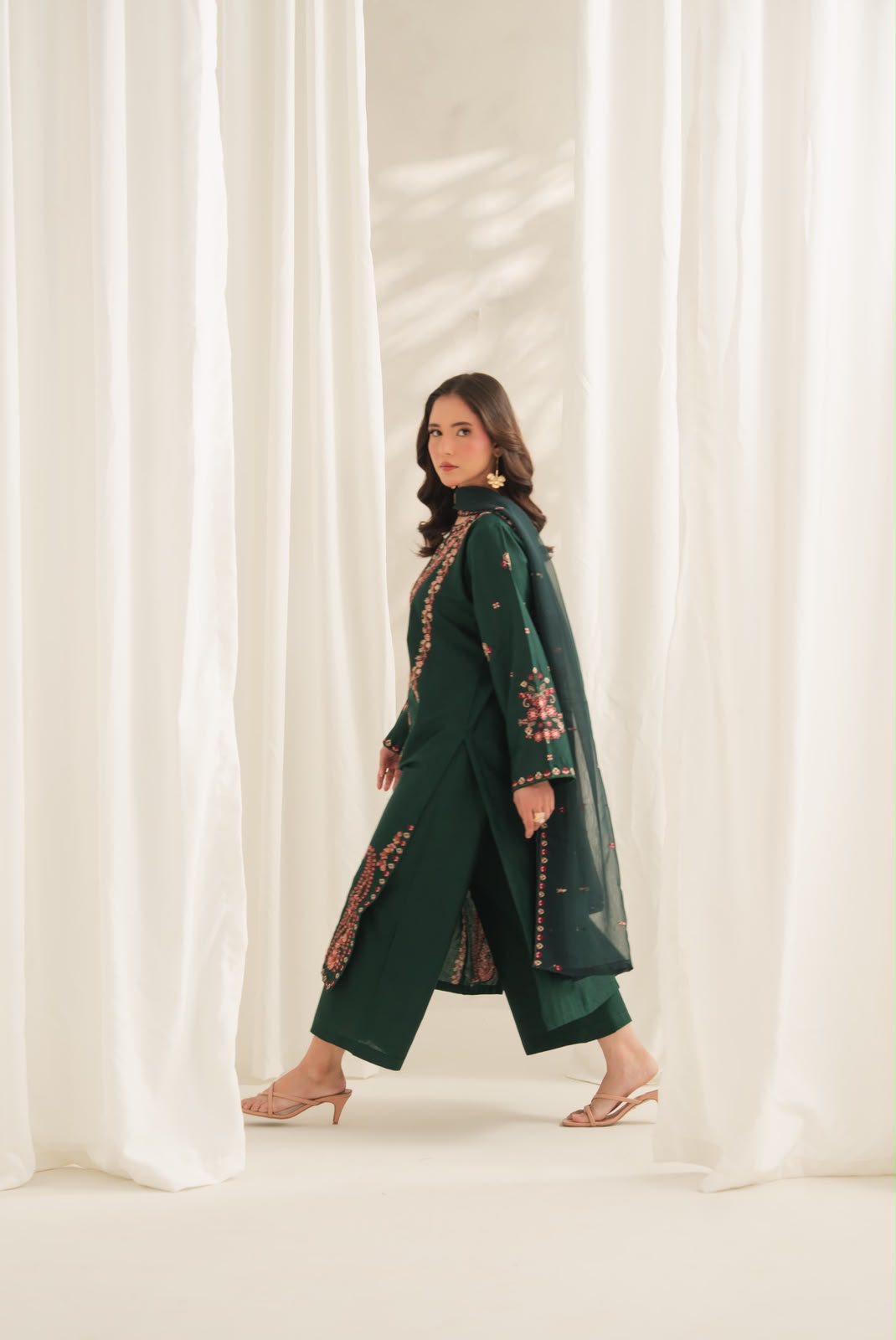 SOHA EMBROIDERED 3PC — view 1